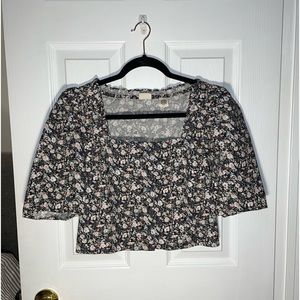 🖤 Levis Floral Cropped Button Up​​​​ 🖤